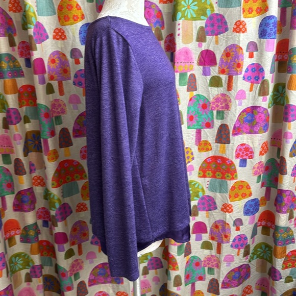 Lands’ End Long Sleeve Top. Medium - Picture 2 of 8